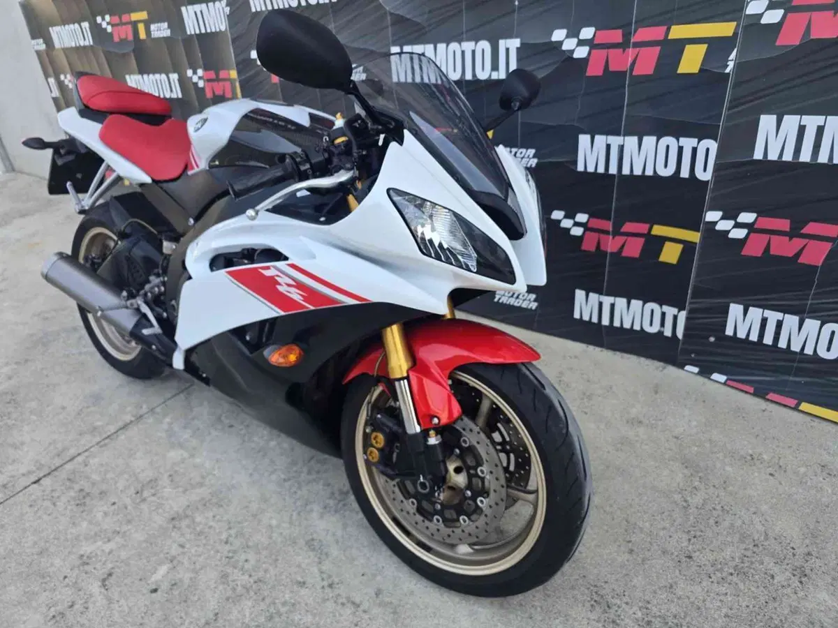 Yamaha YZF R6 (2010 - 16) (4)