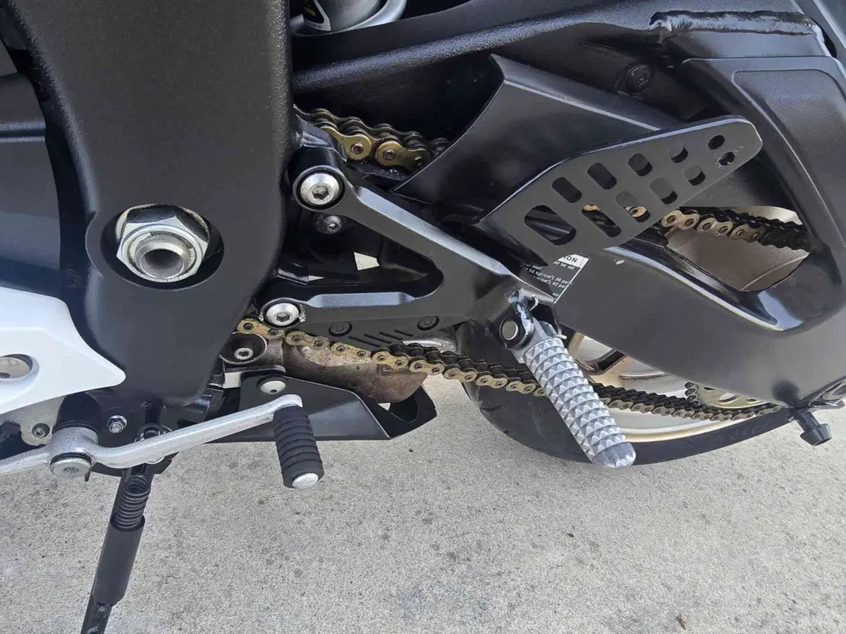Yamaha YZF R6 (2010 - 16) (13)