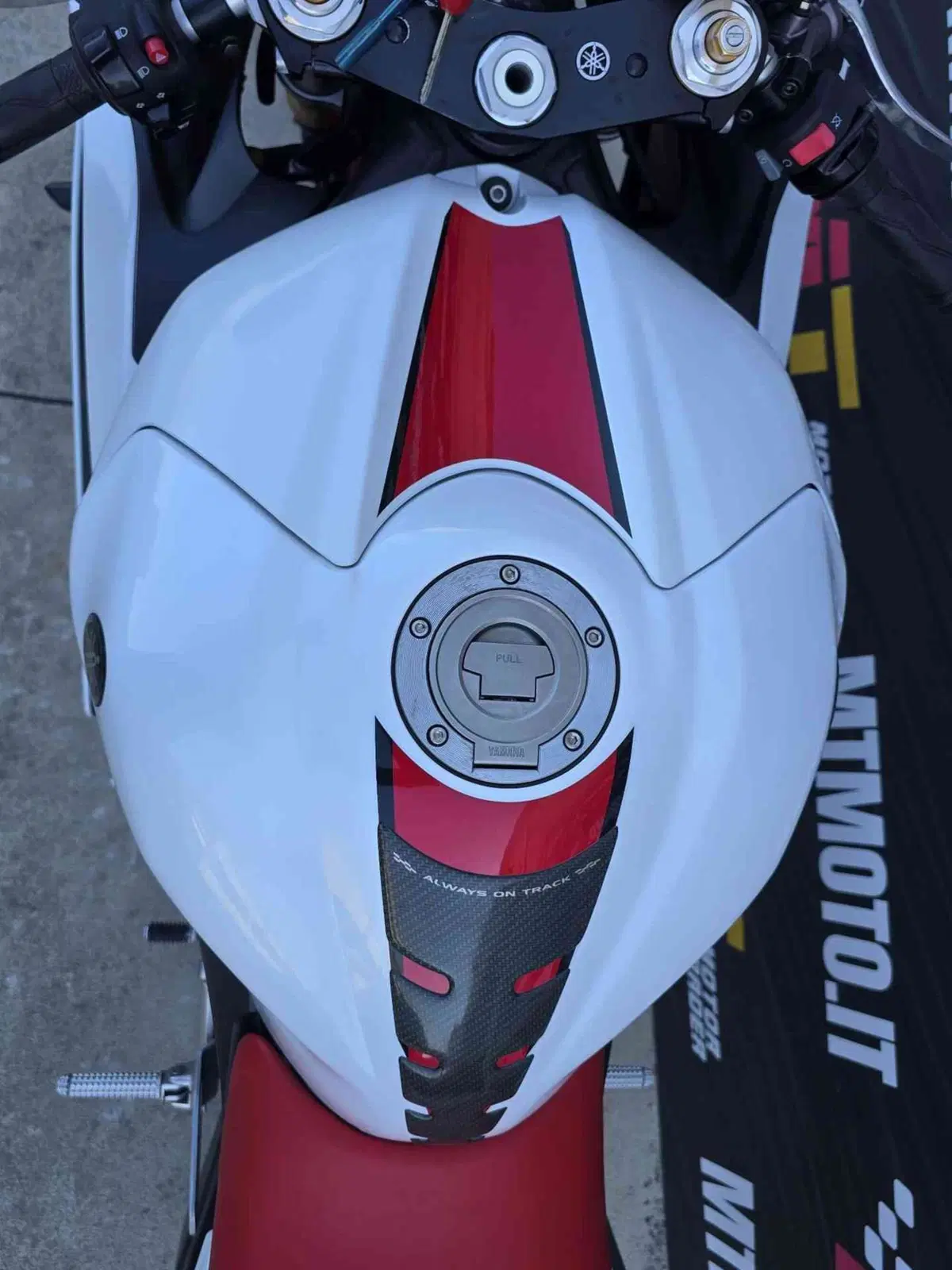 Yamaha YZF R6 (2006 - 07) (20)