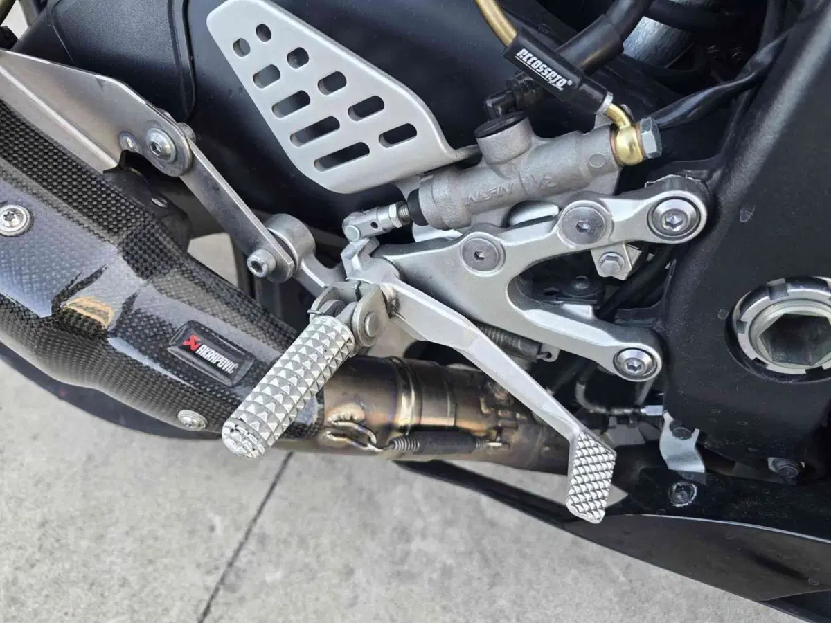 Yamaha YZF R6 (2010 - 16) (23)