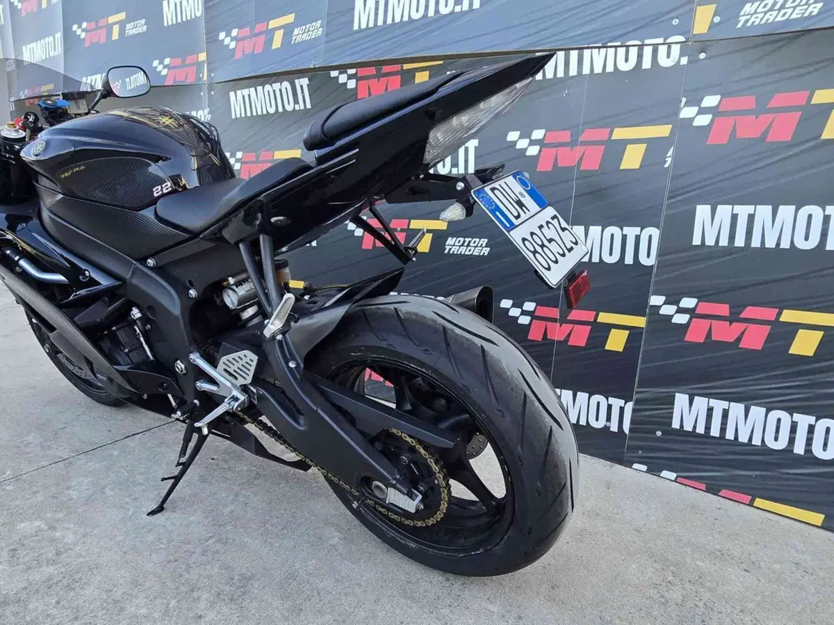 Yamaha YZF R6 (2010 - 16) (4)