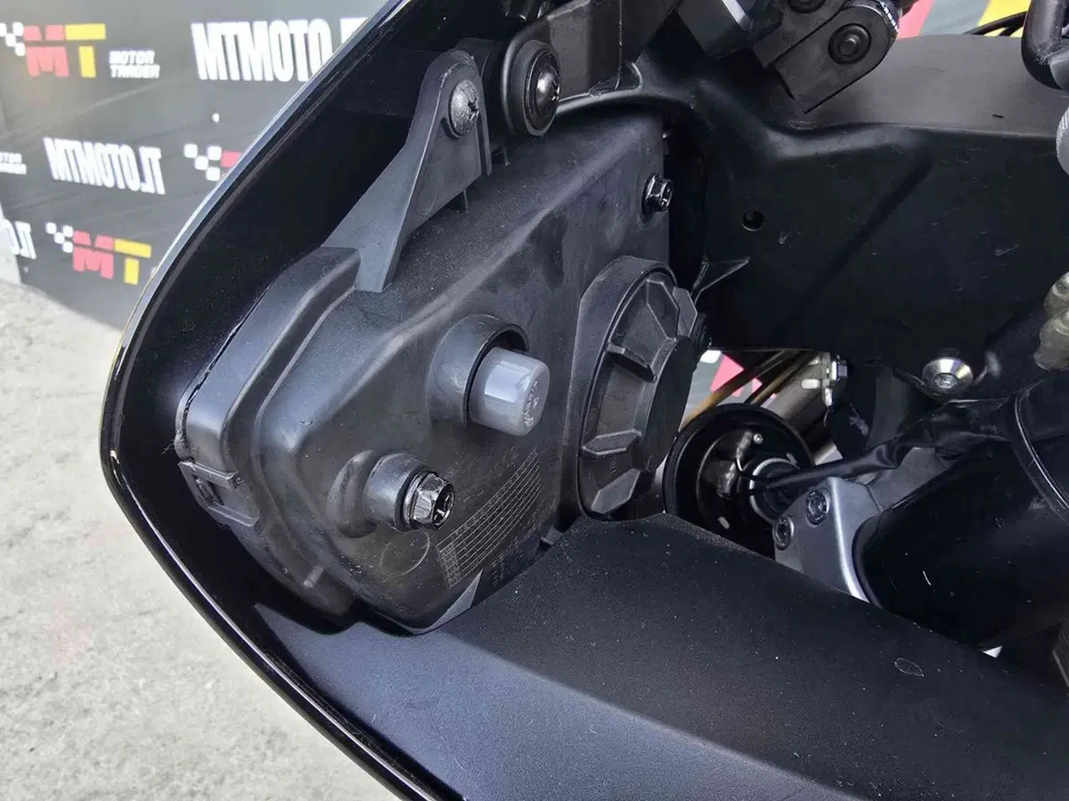 Yamaha YZF R6 (2010 - 16) (33)