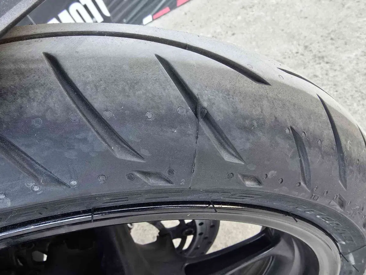 Yamaha YZF R6 (2010 - 16) (26)