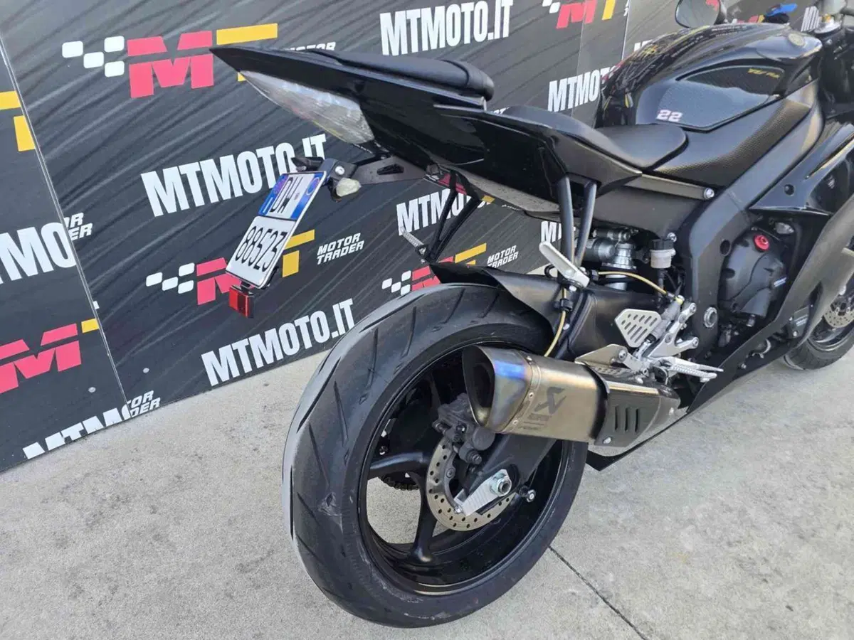 Yamaha YZF R6 (2010 - 16) (7)