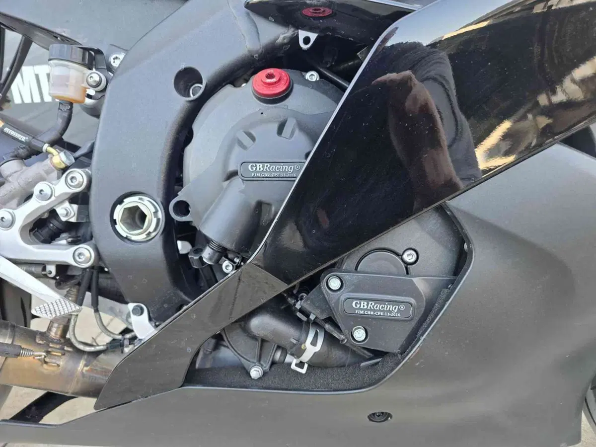 Yamaha YZF R6 (2010 - 16) (8)