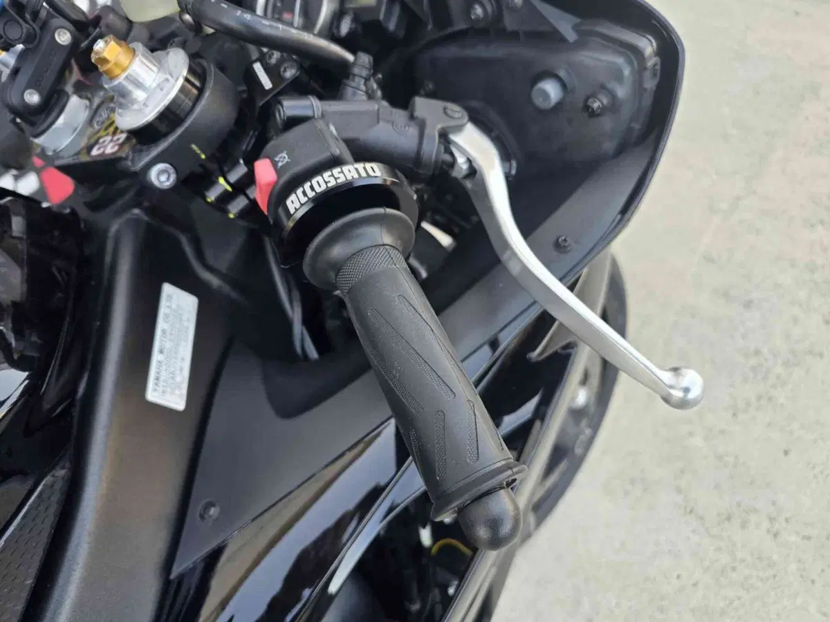 Yamaha YZF R6 (2010 - 16) (17)