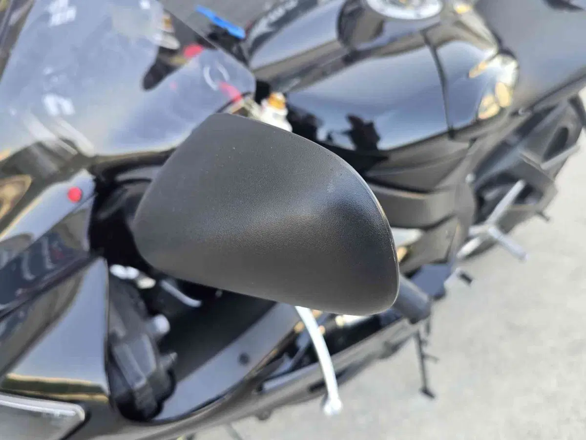 Yamaha YZF R6 (2010 - 16) (30)