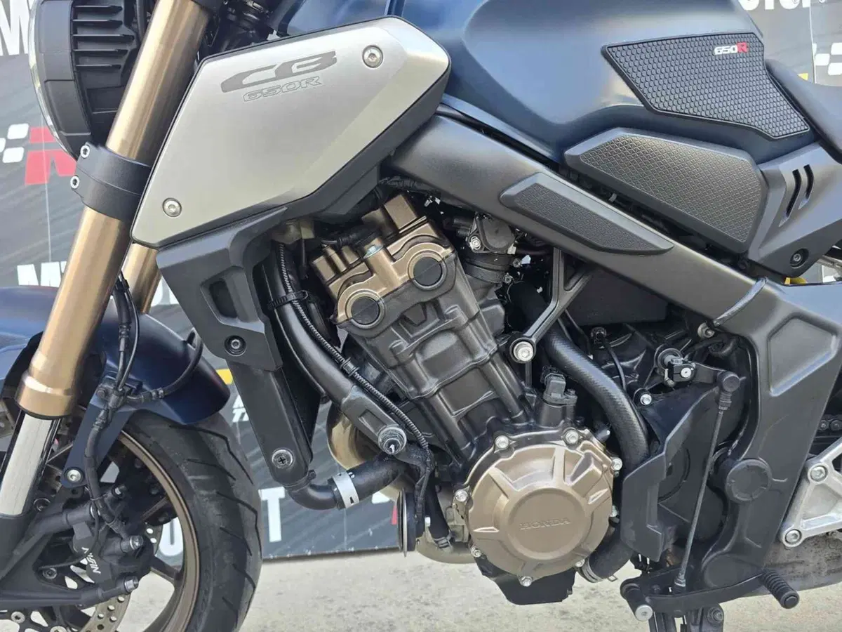 Honda CB 650 R (2021 - 23) (11)