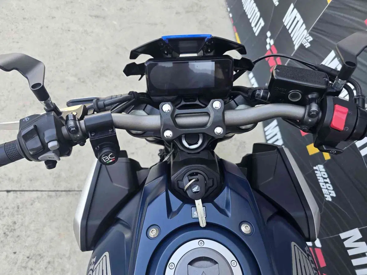 Honda CB 650 R (2021 - 23) (15)