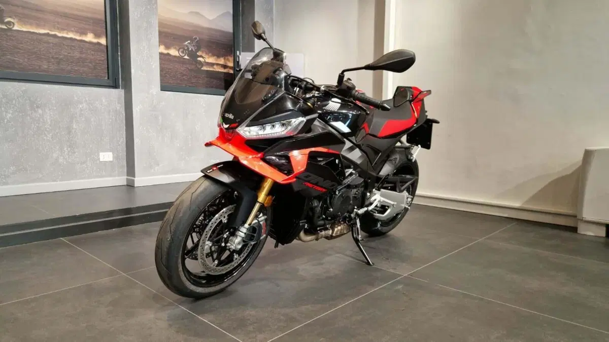 Aprilia Tuono V4 (2025 - 26) (3)