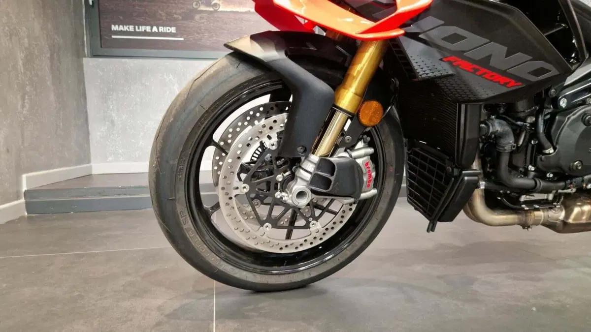 Aprilia Tuono V4 (2025 - 26) (15)