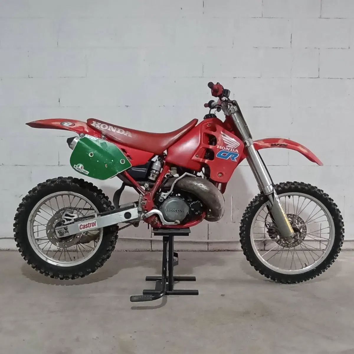 Honda CR250R (2)