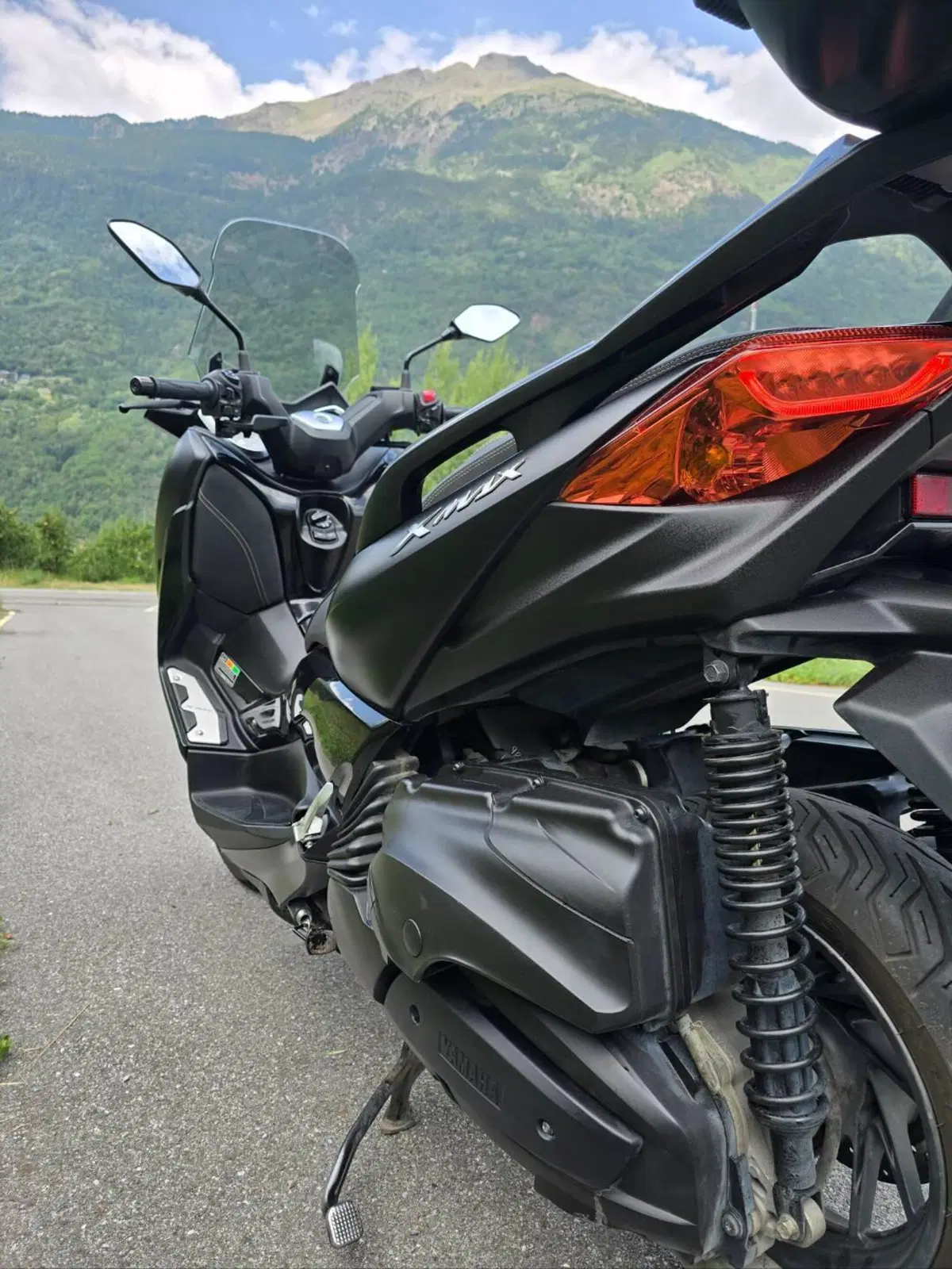 Yamaha X-Max 400 Iron Max (2019 - 20) (4)
