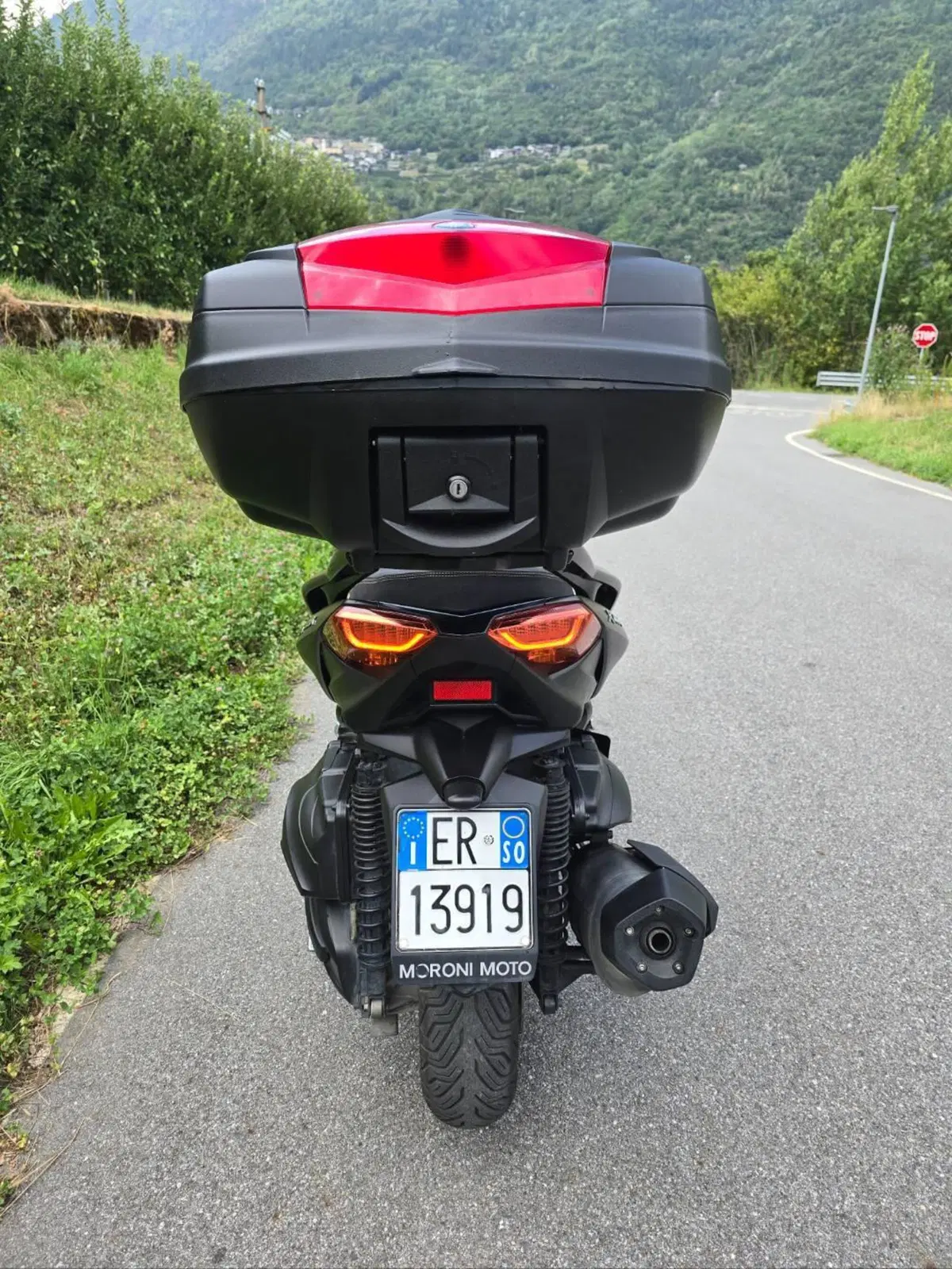 Yamaha X-Max 400 Iron Max (2019 - 20) (7)