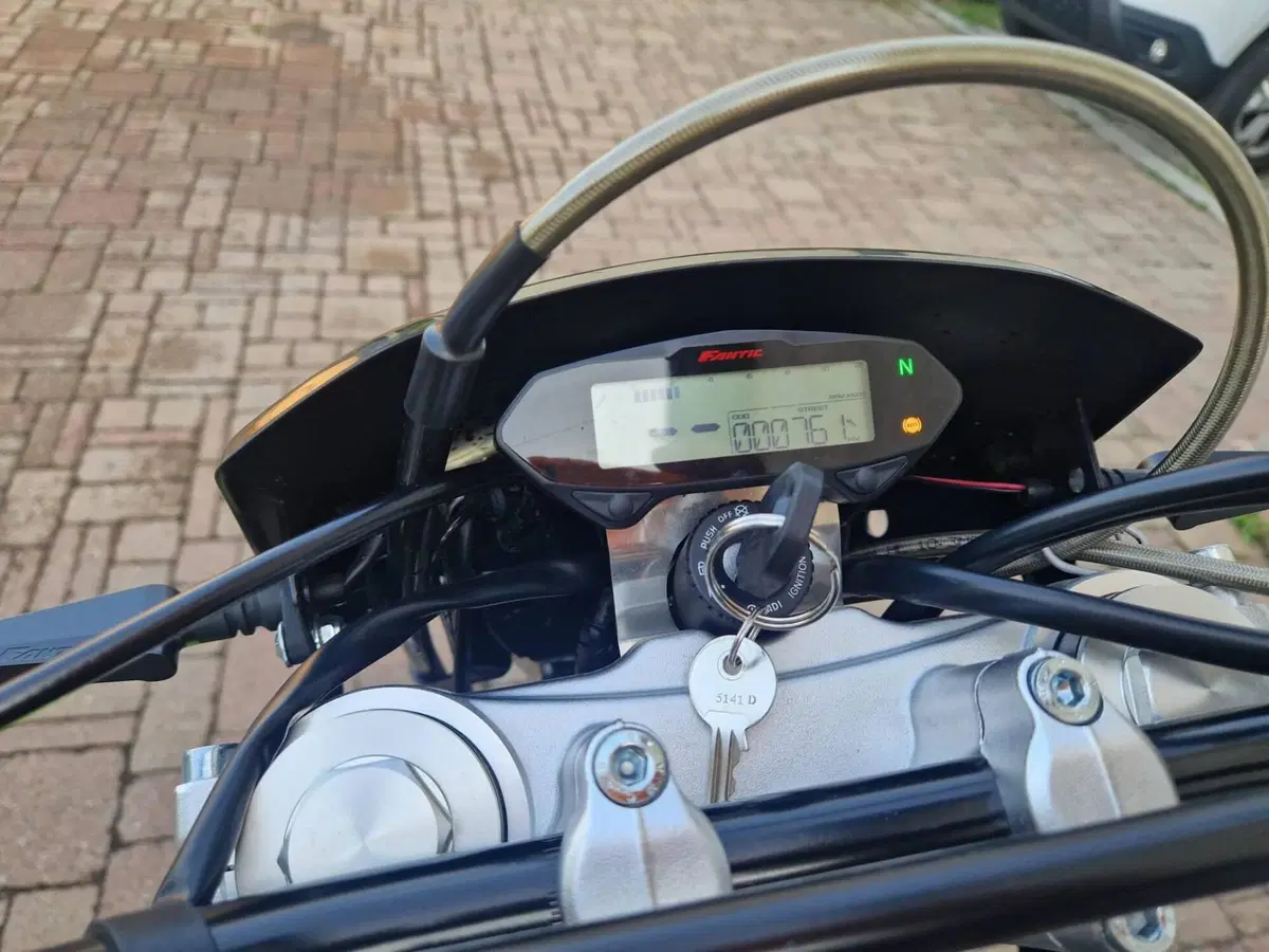 Fantic Motor XMF 125 Performance (2025 - 26) (9)