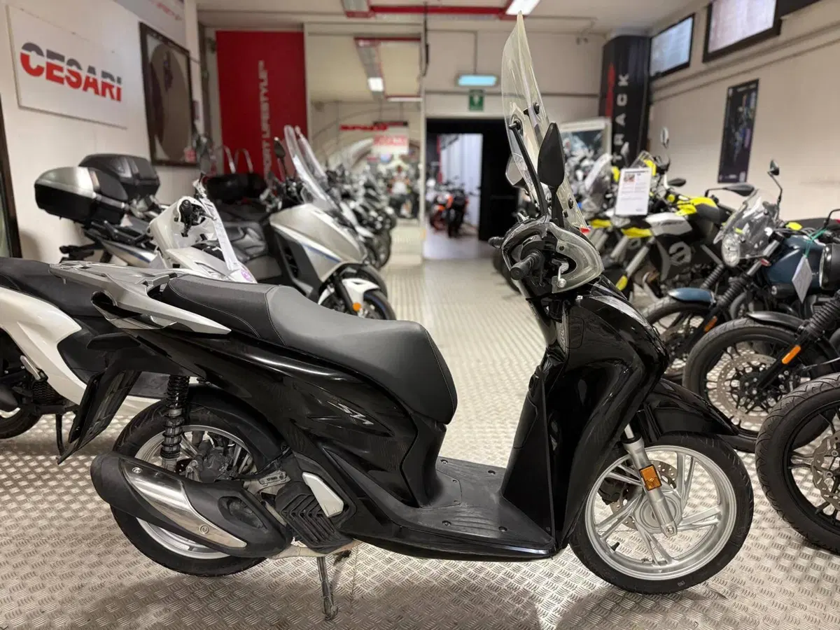 Honda SH 125i (2020 - 23) (2)