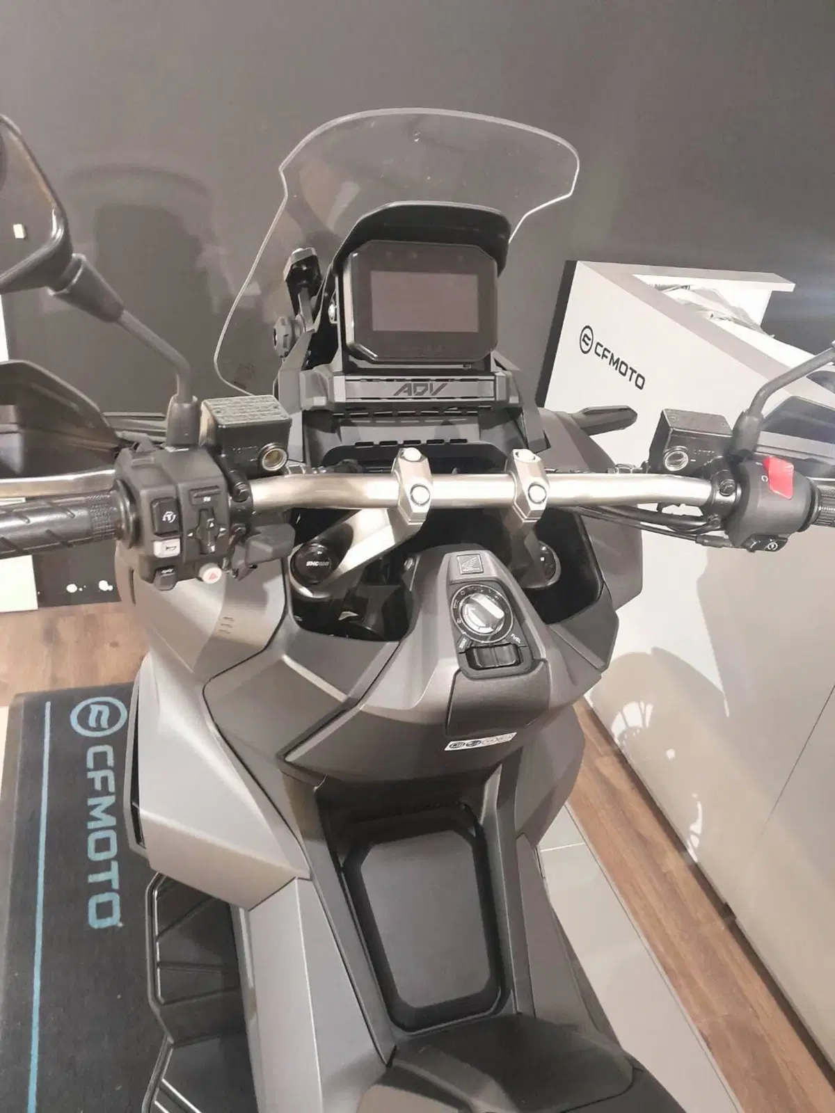 Honda ADV 350 (2022 - 24) (8)