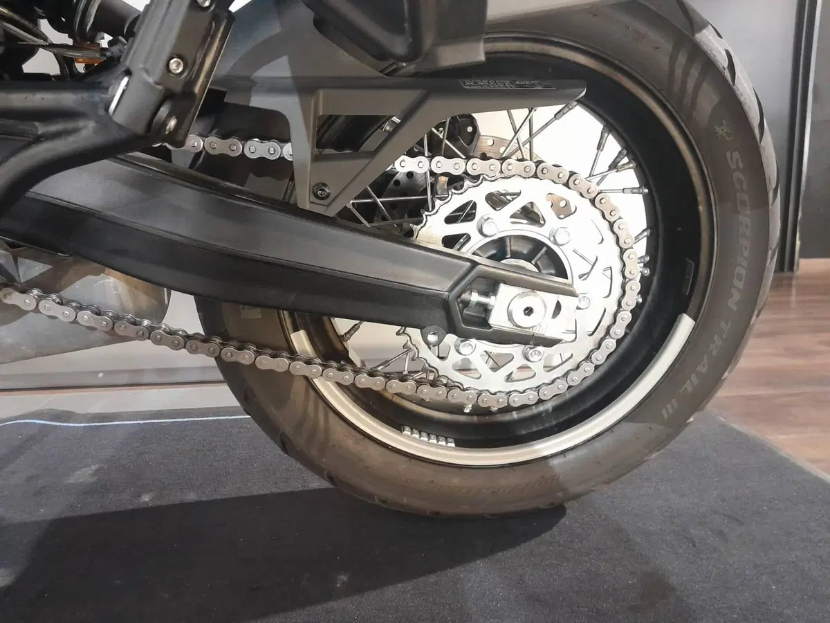 Moto Morini X-Cape 650 Alloy Wheels (2021 - 26) (5)