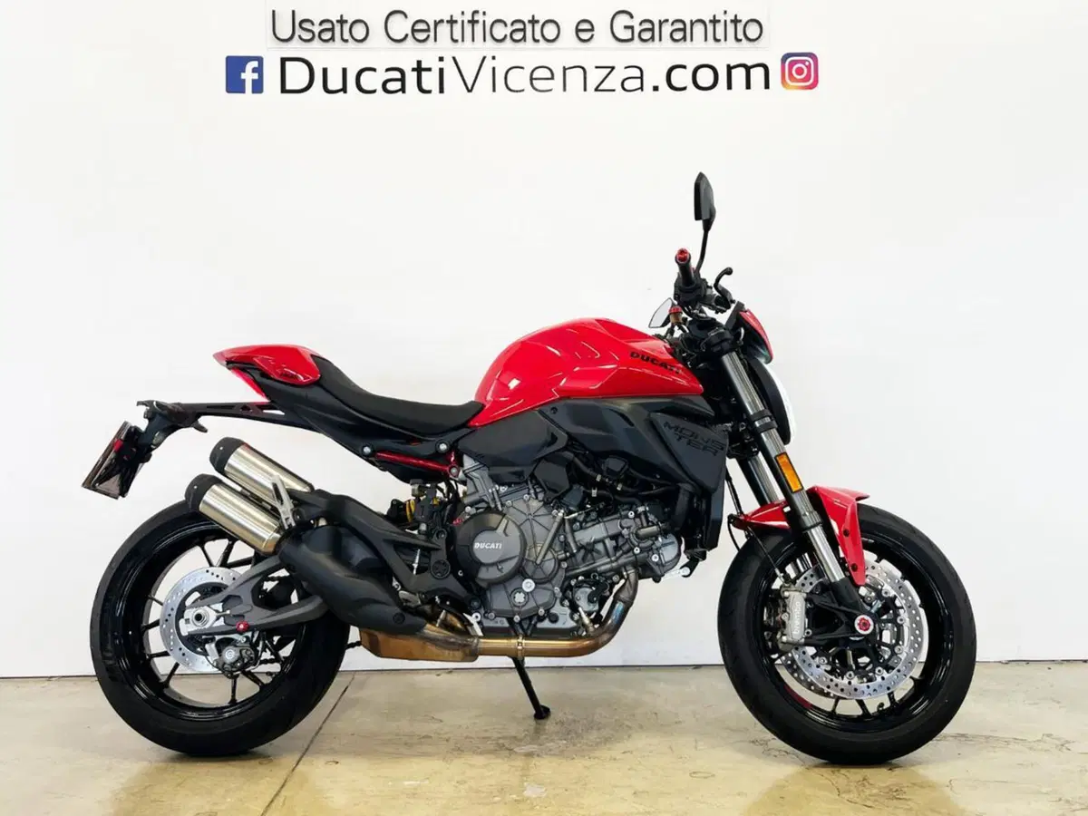 Ducati Monster 890 + (2026)