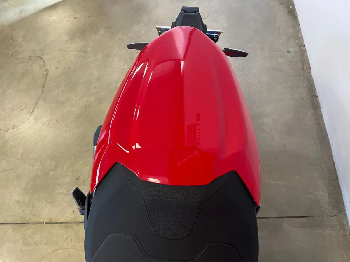 Ducati Monster 890 + (2026) (8)