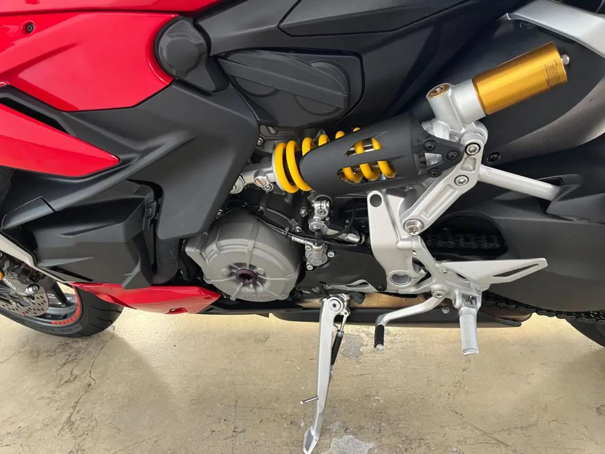 Ducati Streetfighter V2 (2022 - 24) (8)