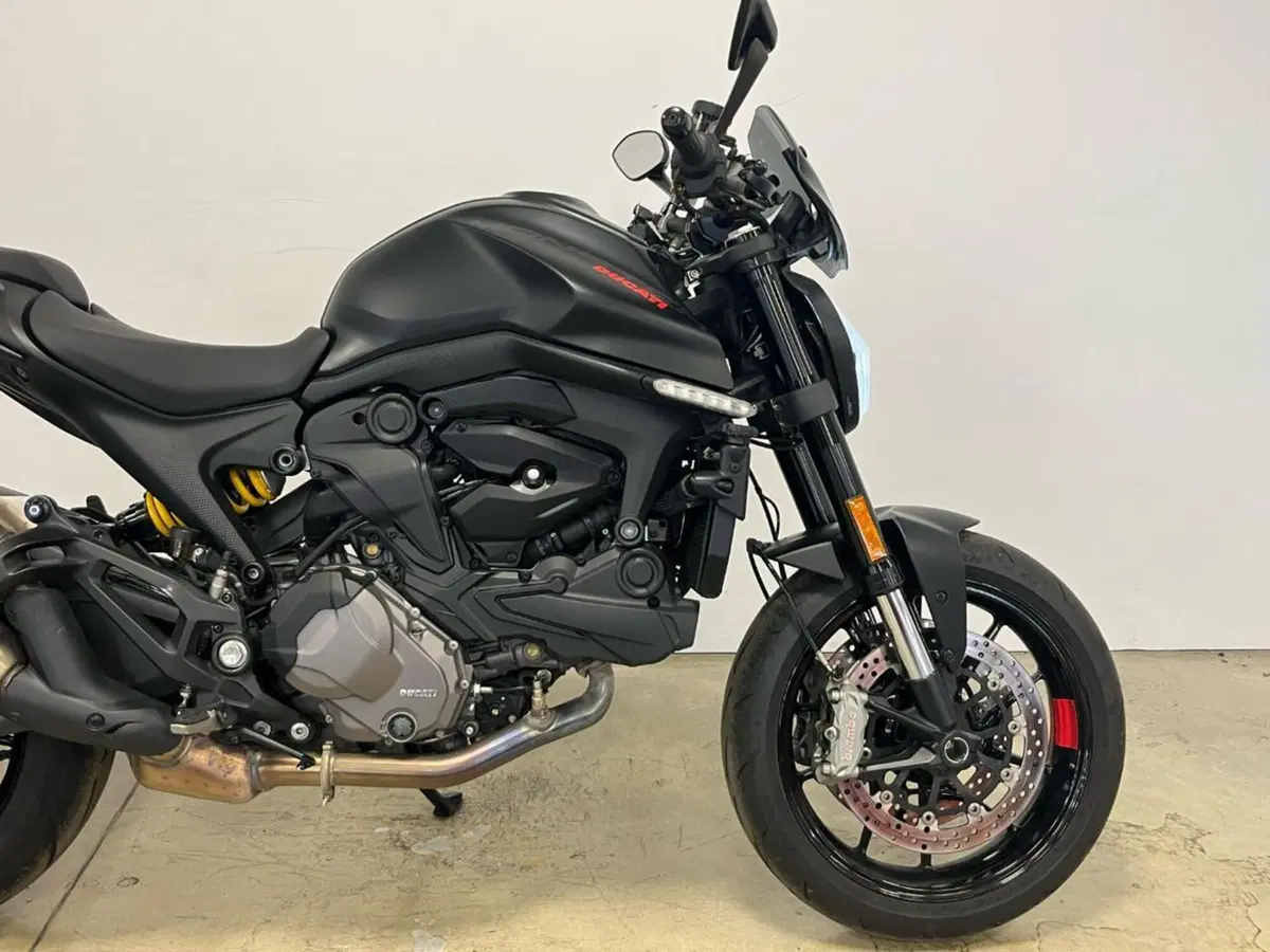 Ducati Monster 937 (2021 - 25) (5)