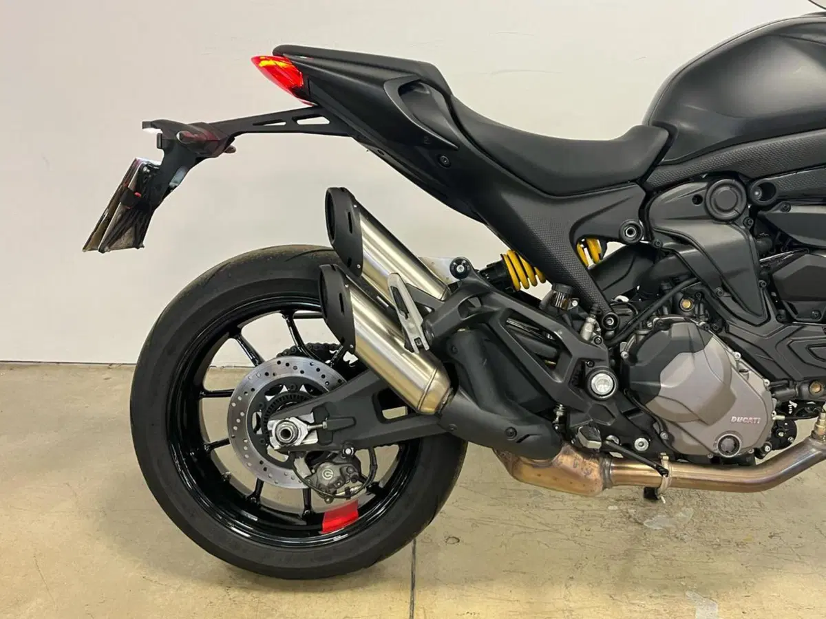 Ducati Monster 937 (2021 - 25) (6)