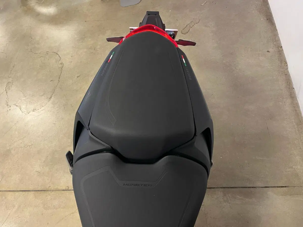 Ducati Monster 937 (2021 - 25) (8)