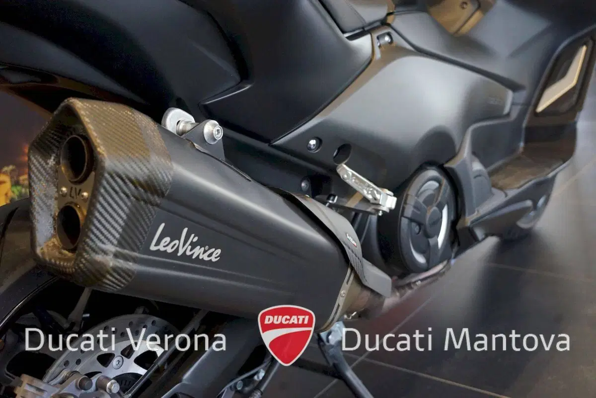 Yamaha T-Max 560 (2022 - 24) (14)