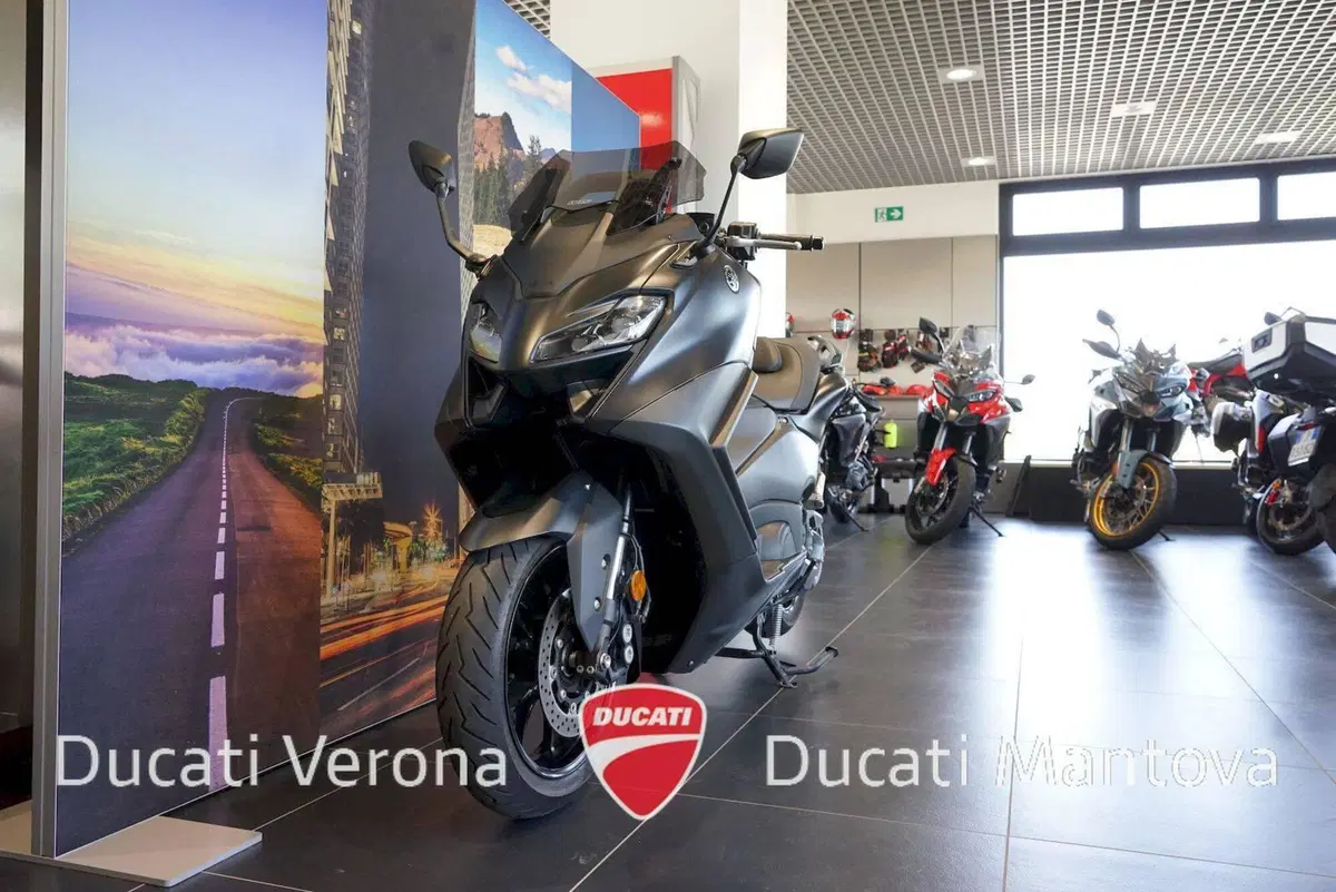 Yamaha T-Max 560 (2022 - 24) (10)