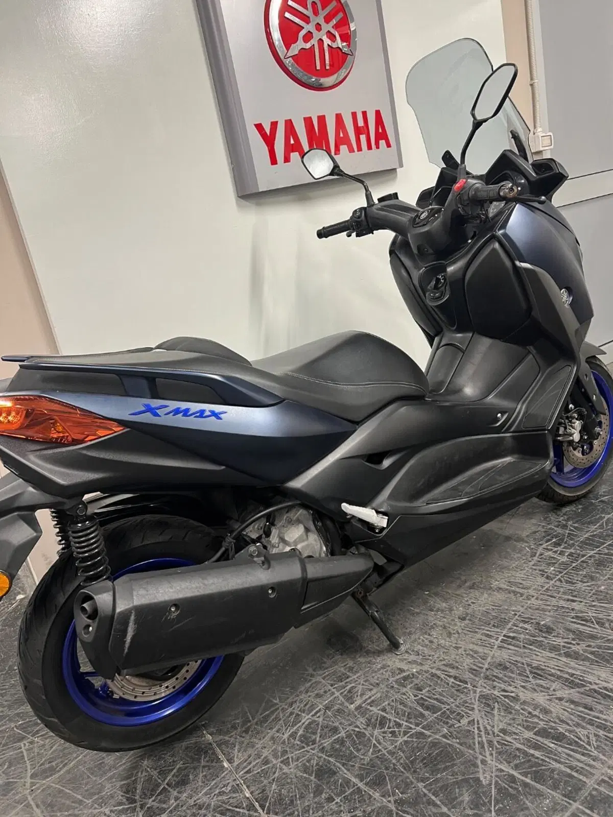 Yamaha X-Max 300 (2021 - 24) (4)