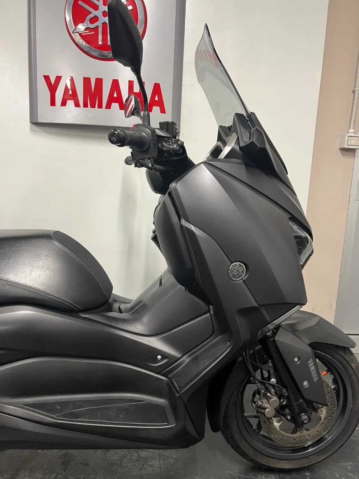 Yamaha X-Max 300 (2021 - 24) (6)