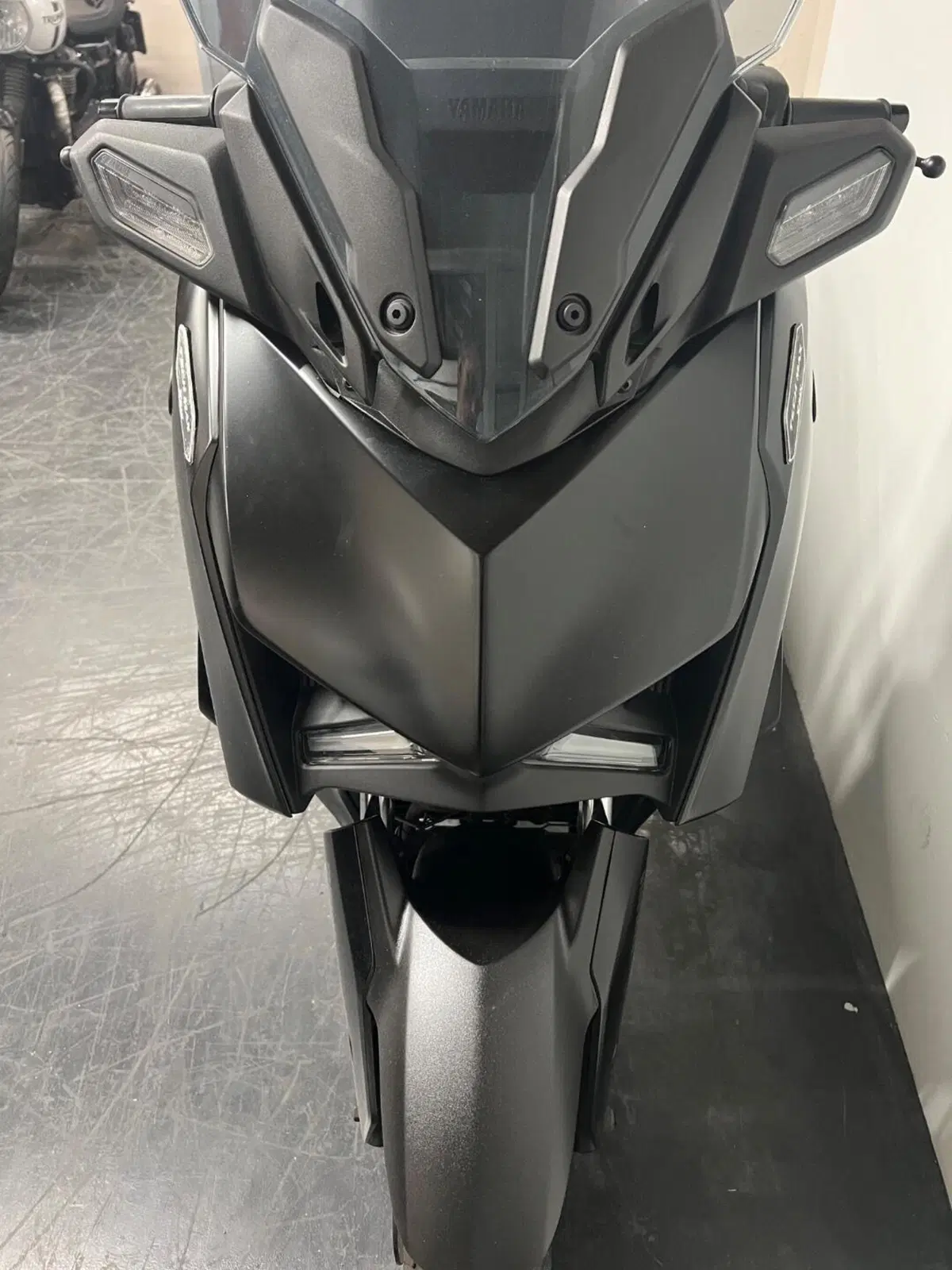 Yamaha X-Max 300 Tech Max (2021 - 24) (3)
