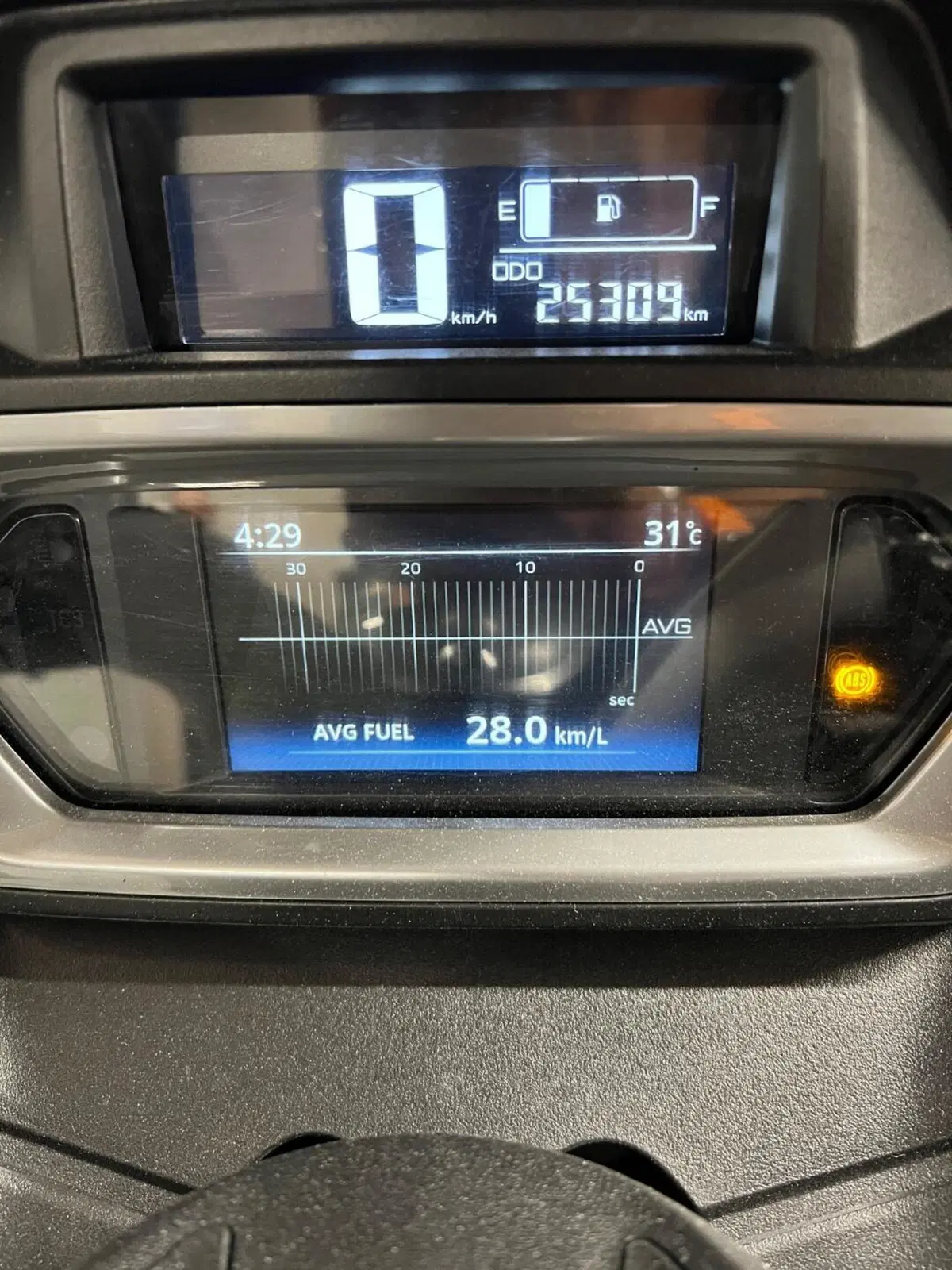 Yamaha X-Max 300 Tech Max (2021 - 24) (9)