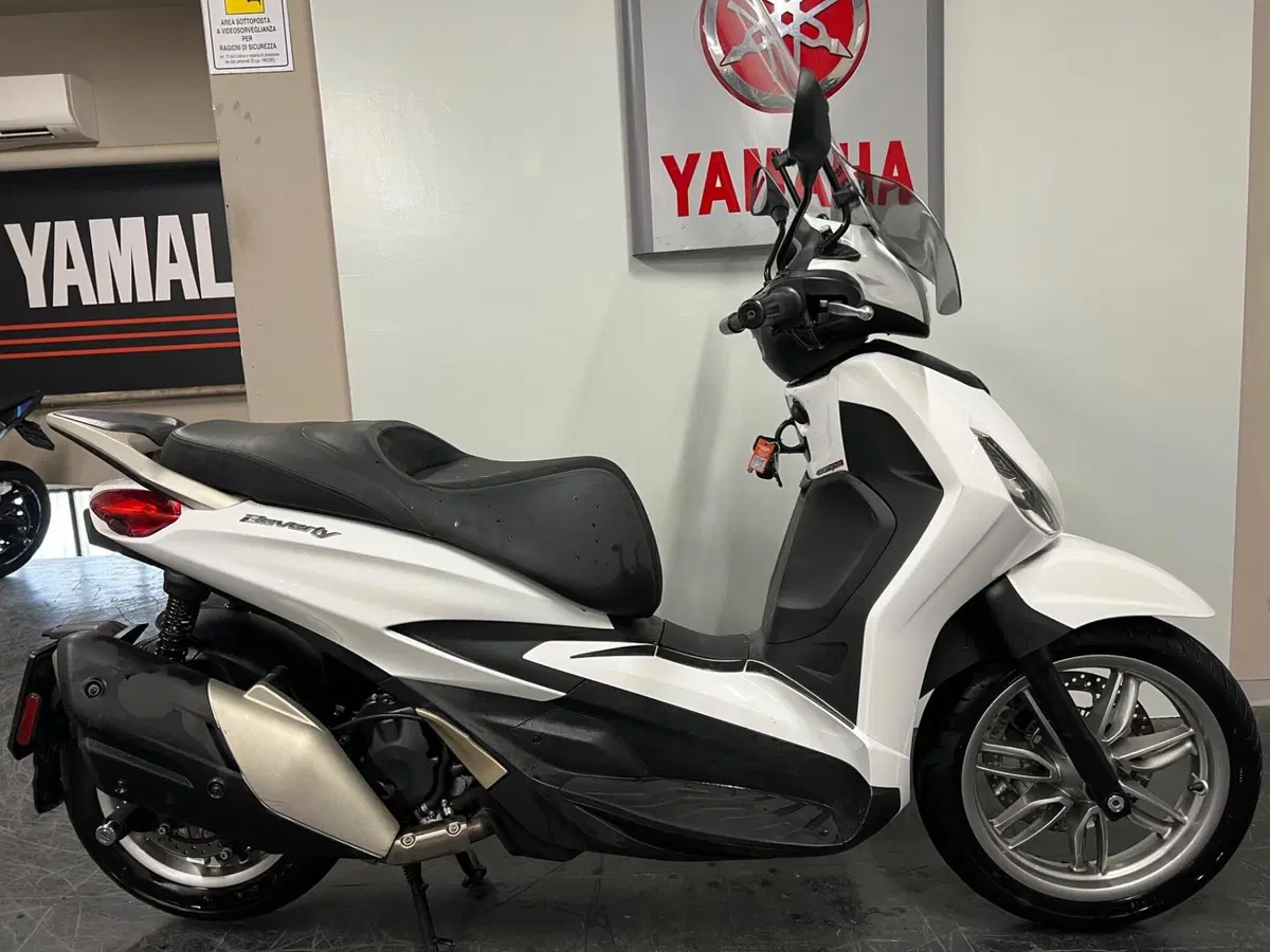 Piaggio Beverly 400 (2025 - 26)