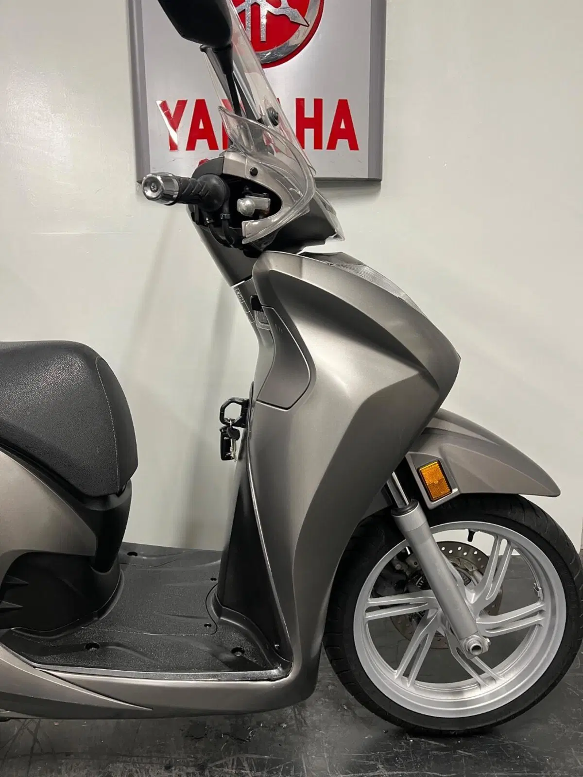 Honda SH 350 (2021 - 24) (8)