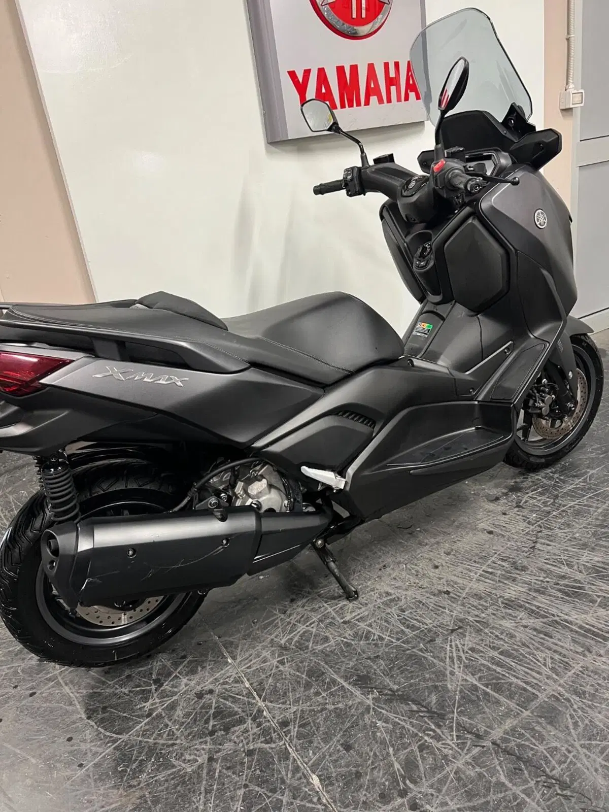 Yamaha X-Max 300 (2021 - 24) (4)