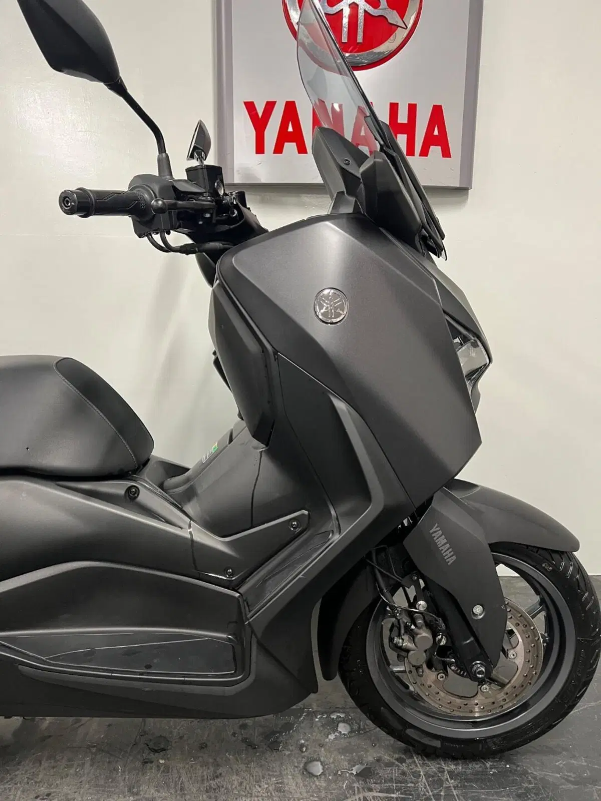 Yamaha X-Max 300 (2021 - 24) (6)