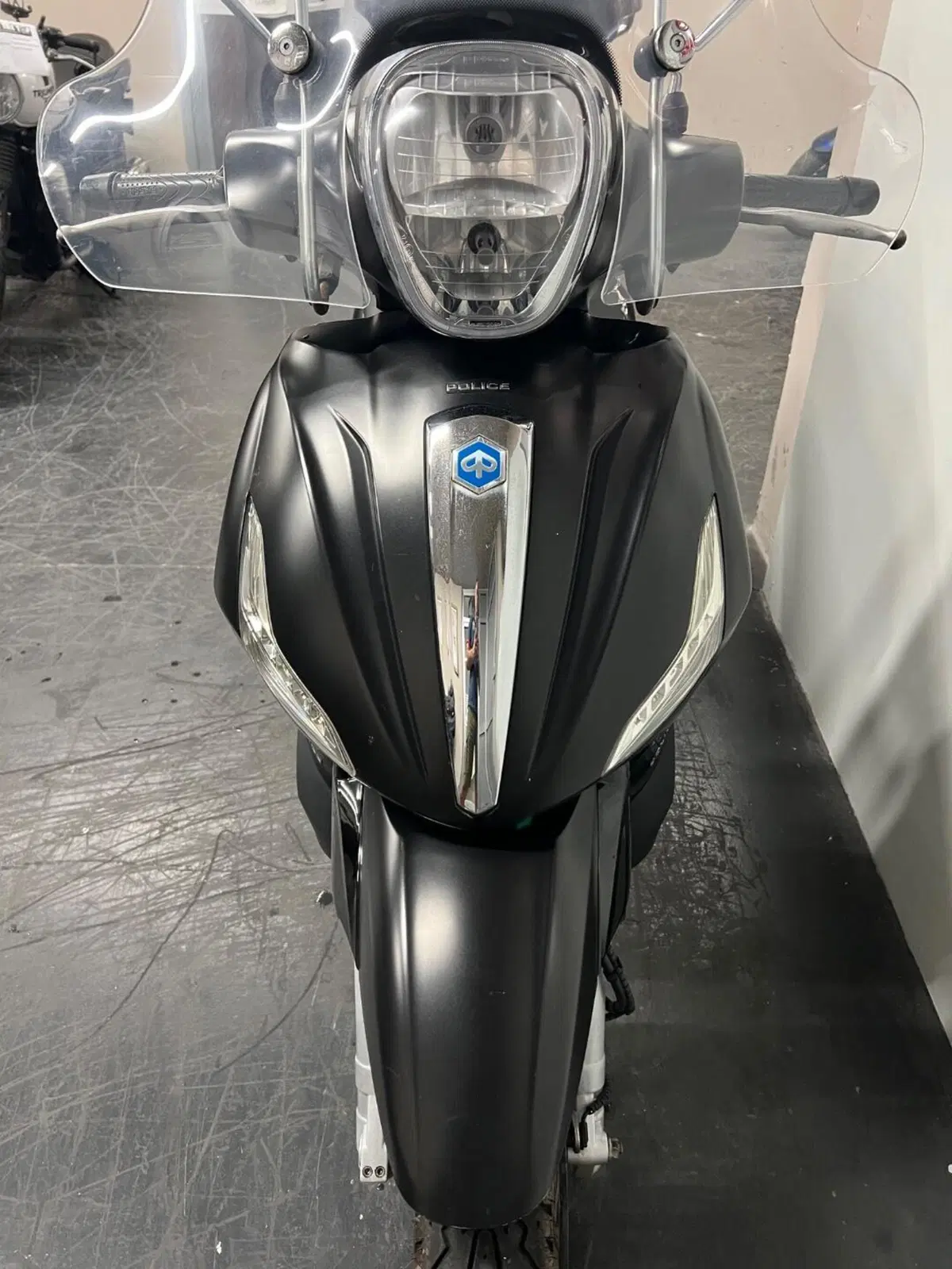 Piaggio Beverly 350 Police ABS-ASR (2018 - 20) (3)