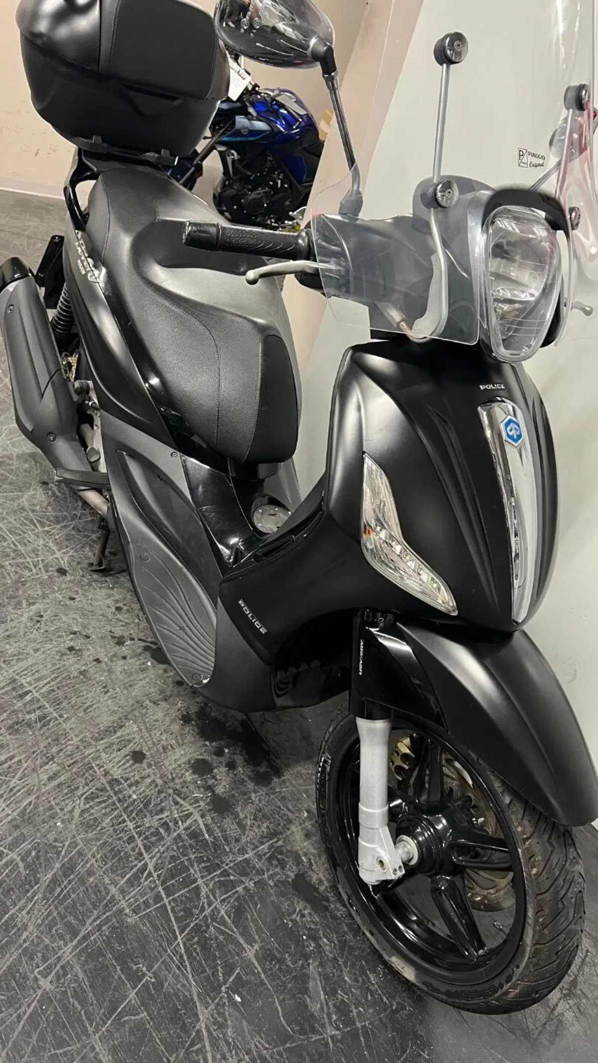 Piaggio Beverly 350 Police ABS-ASR (2018 - 20) (11)