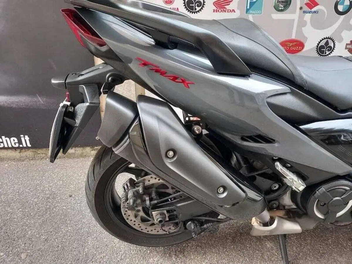 Yamaha T-Max 560 Tech Max (2021) (3)