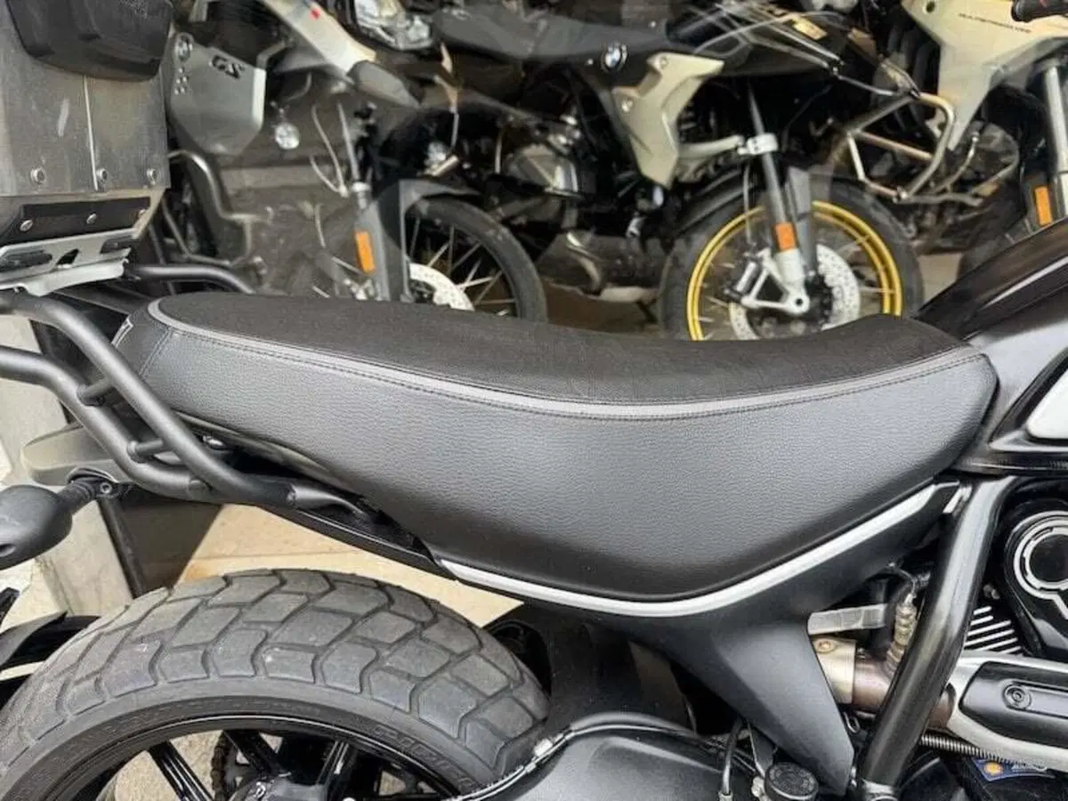 Ducati Scrambler 800 Icon Dark (2020) (6)