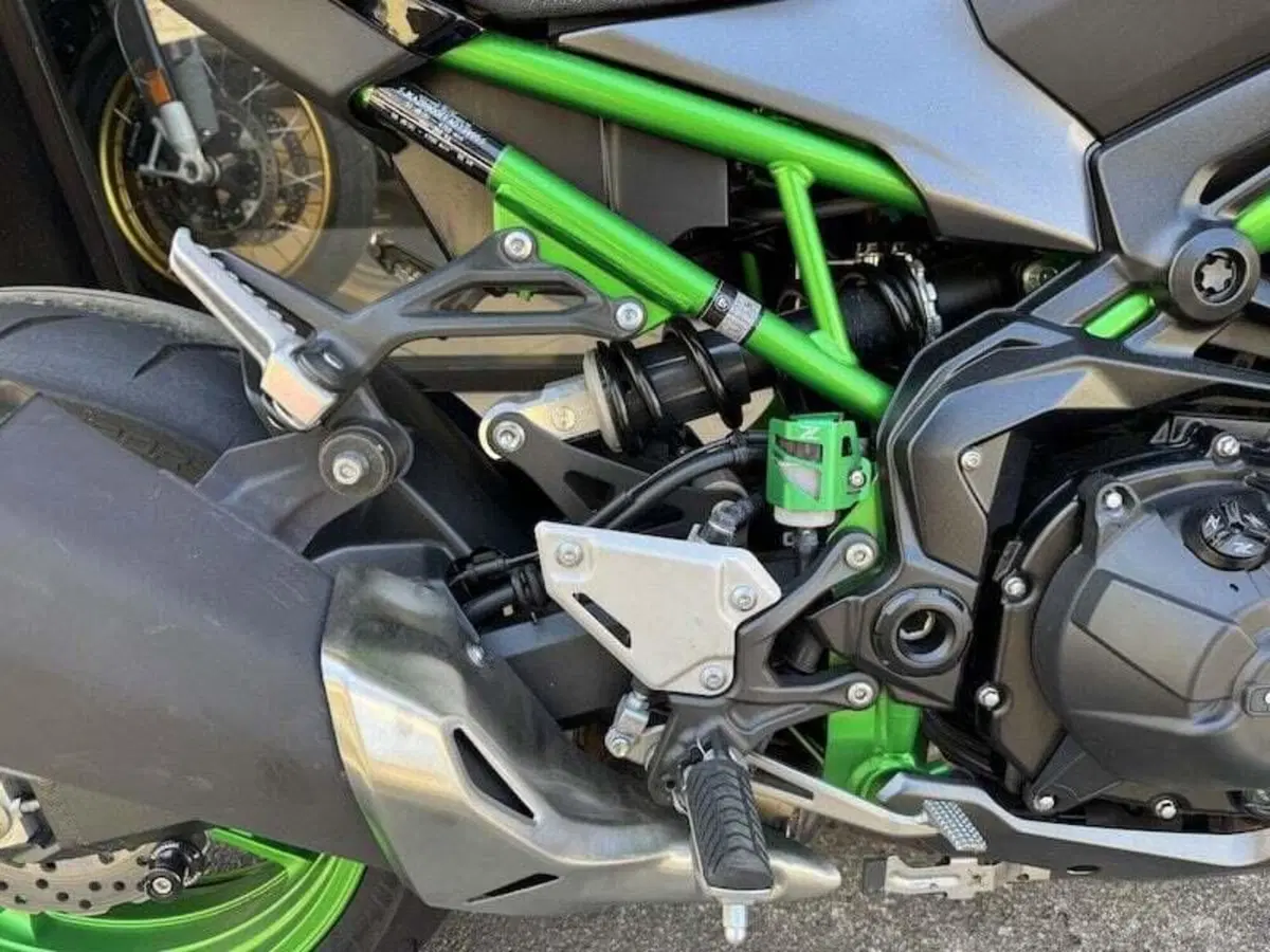 Kawasaki Z 900 (2021 - 24) (6)