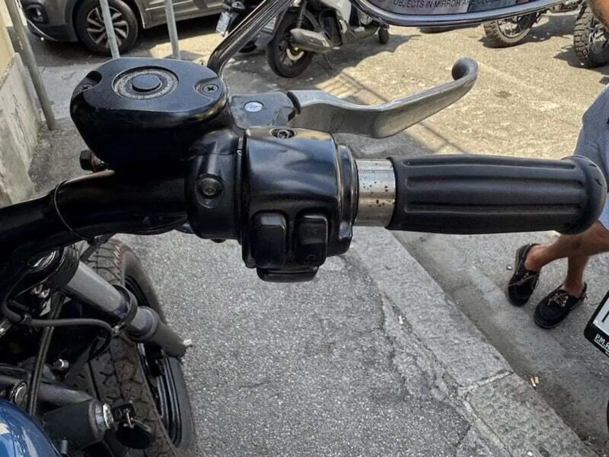 Harley-Davidson 883 (2006 - 07) - XL (20)