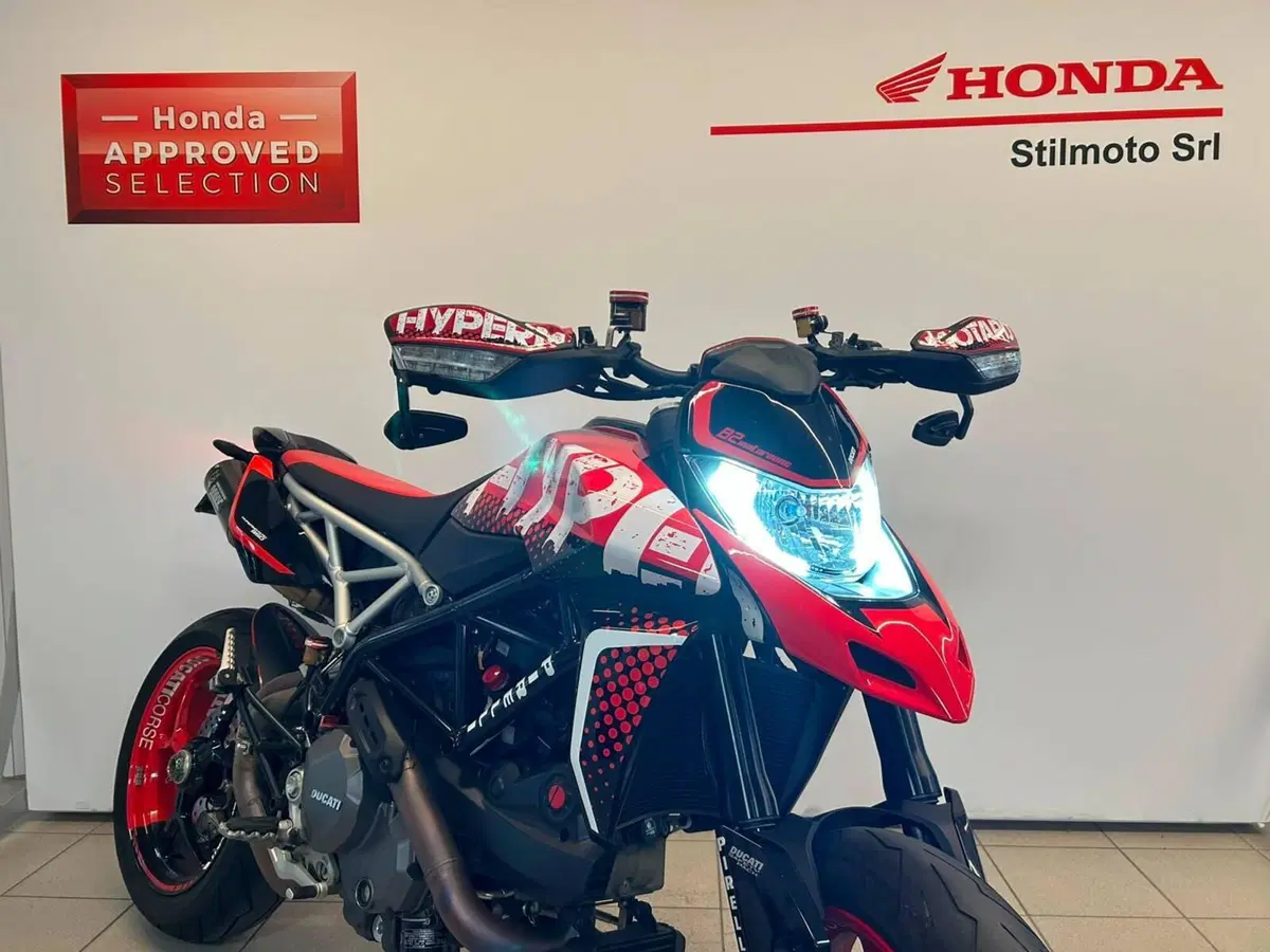 Ducati Hypermotard 950 RVE (2022 - 25) (2)