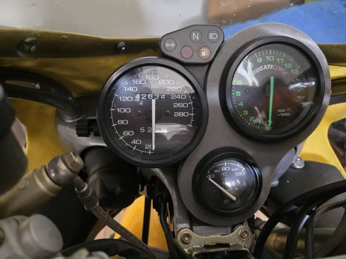 Ducati 996 SPS (1998 - 00) (2)