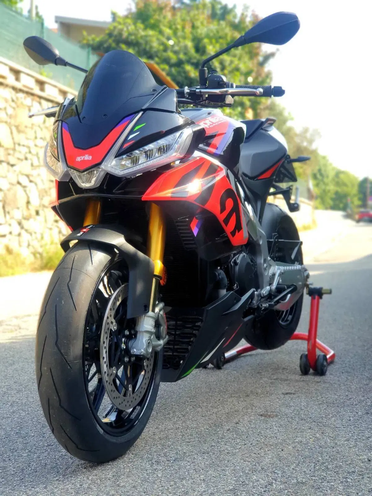 Aprilia Tuono V4 Factory (2021 - 24) (3)