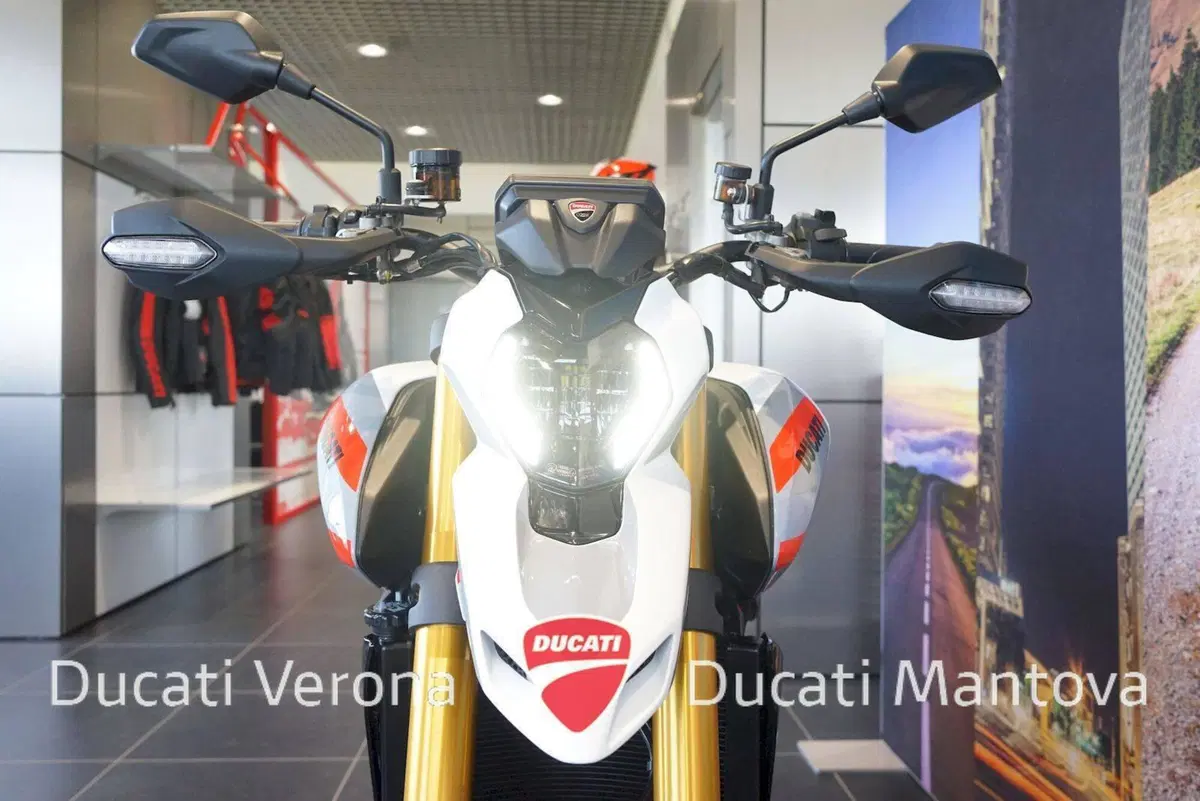 Ducati Hypermotard V2 SP (2026) (8)