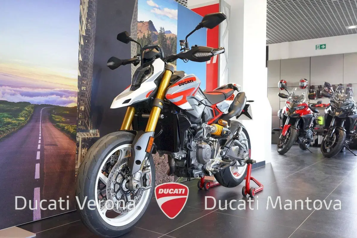 Ducati Hypermotard V2 SP (2026) (18)