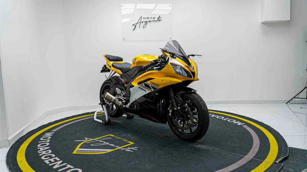 Yamaha YZF R6 (2006 - 07) (9)